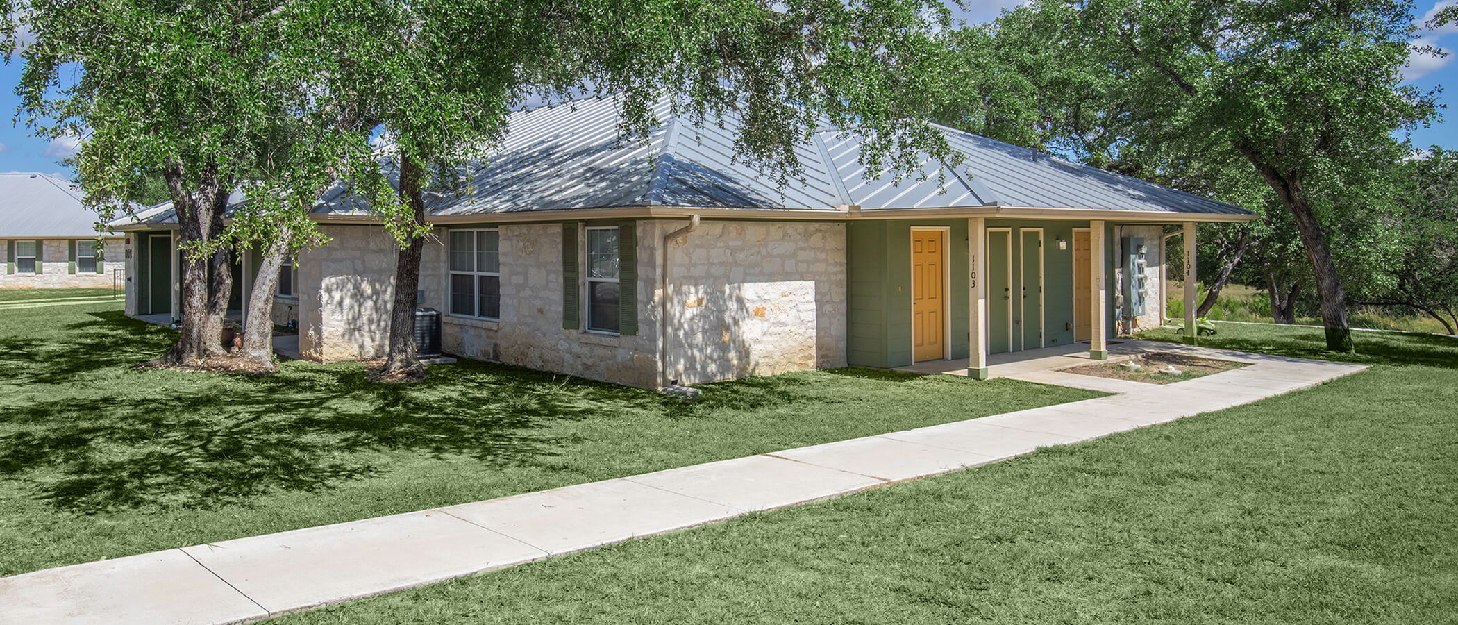 Creek View Apartments in Johnson City, TX